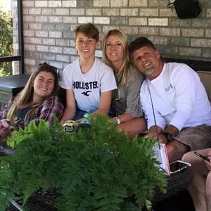 Meet your Posher, Roxanne